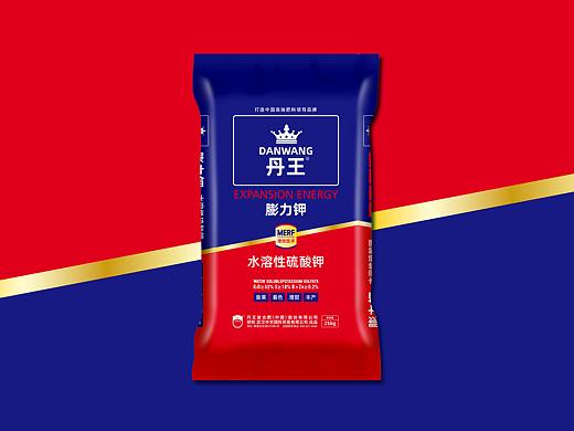 一些肥料包装