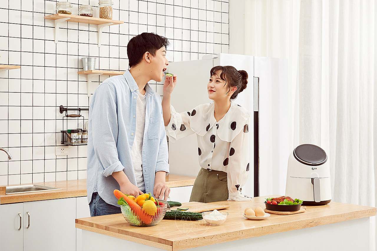 比依空气炸锅形象片（图ZMTk0NDQzMjU2） - 产品摄影 - 站酷设计师禾众画映原创素材 - 站酷ZCOOL