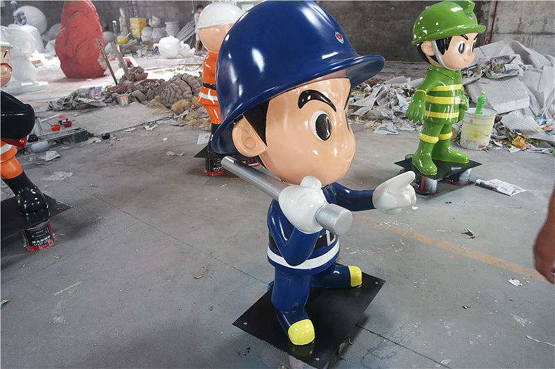 玻璃钢消防安全教育主题卡通消防员公园街道雕塑摆件（图ZMjE4NTI2ODky） - 雕塑 - 站酷设计师港粤雕塑艺术厂家原创素材 - 站酷ZCOOL