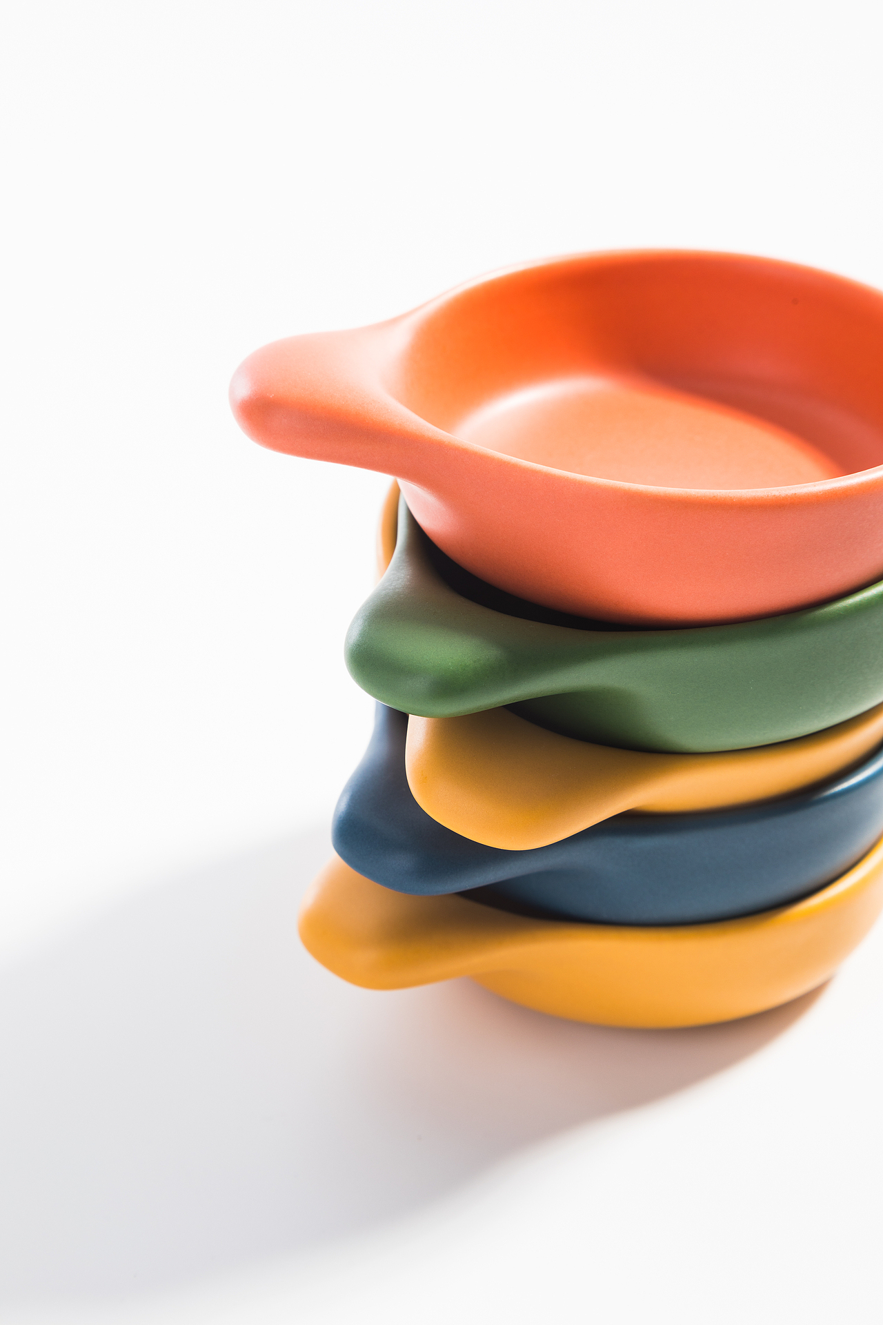 《牵手》| 餐具 | 味碟 | 碟子（图ZMjI2Mzg1ODk2） - 产品摄影 - 站酷设计师一毛拍美器原创素材 - 站酷ZCOOL