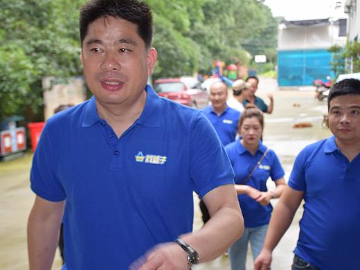 黄篮子生鲜连锁接受湖南公共频道采访 - 原生态蔬菜