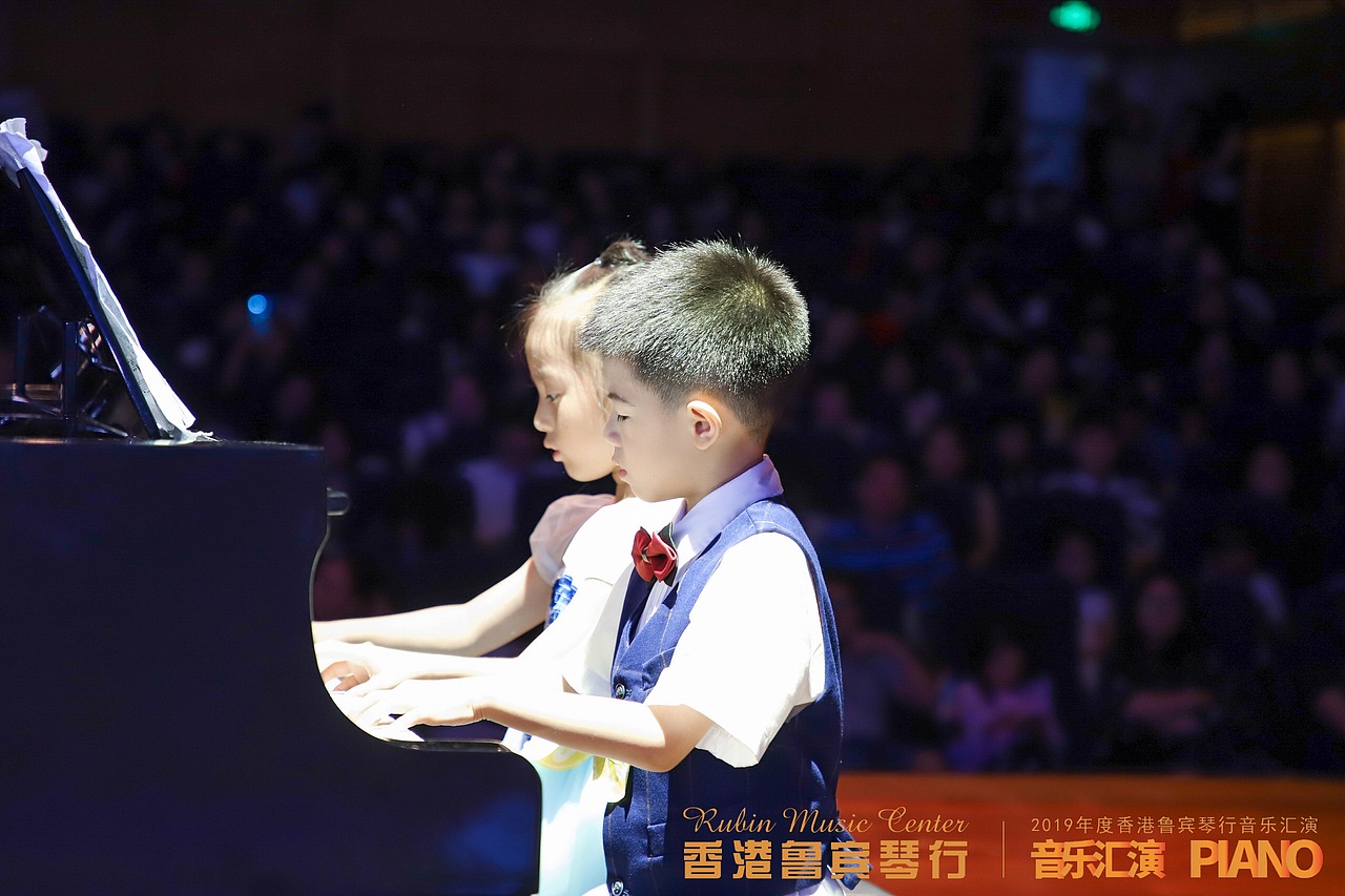 香港鲁宾琴行音乐会