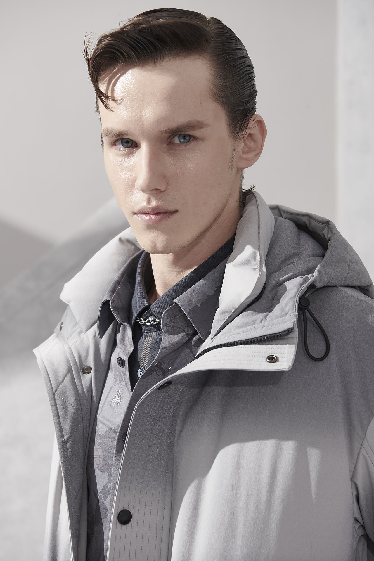 2021年冬季利郎羽绒服系列黑色，灰色，白色外套羽绒服（图ZMjc1MTU3ODMy） - 海报 - 站酷设计师狸猫换娘子原创素材 - 站酷ZCOOL