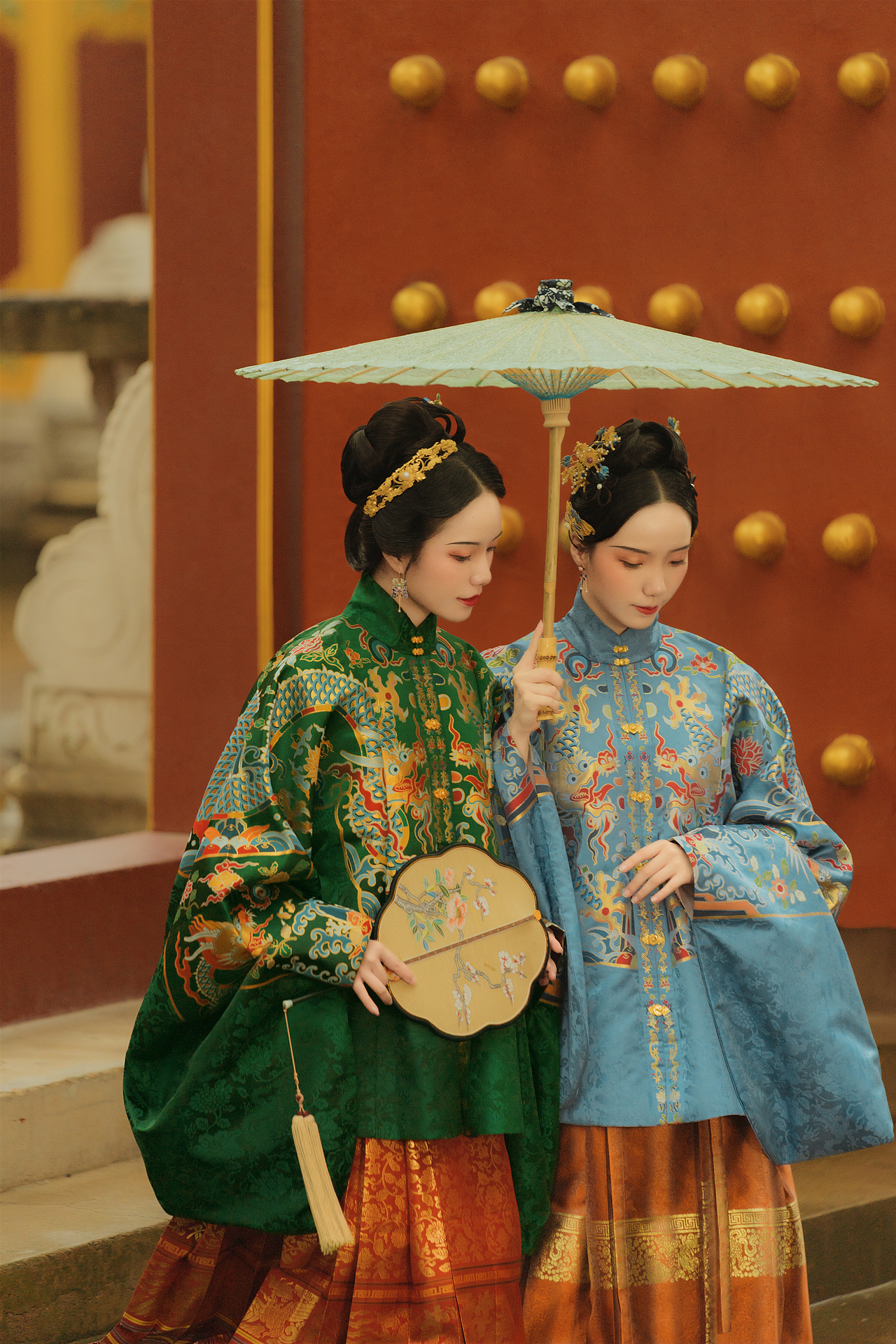 雨中紫禁城（图ZMzE4OTQ3NTg0） - 人像摄影 - 站酷设计师安柏小姐原创素材 - 站酷ZCOOL