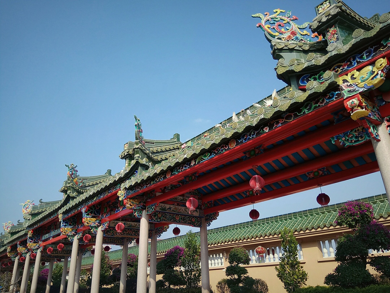 摄影是一件快乐的事,把美的事物记录下来。