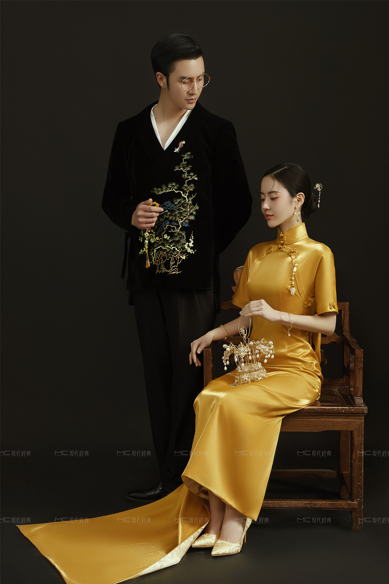 不一样的中式婚纱照~结婚移动要拍它