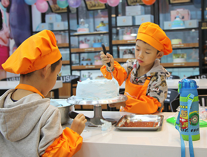 创业就开前景好的动漫DIY陶艺馆