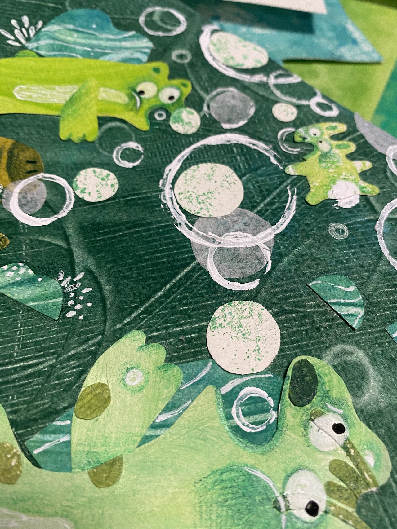 拼贴绘本《小绿坞》（图ZMjkxNDk4NDgw） - 绘本 - 站酷设计师孢子菌原创素材 - 站酷ZCOOL