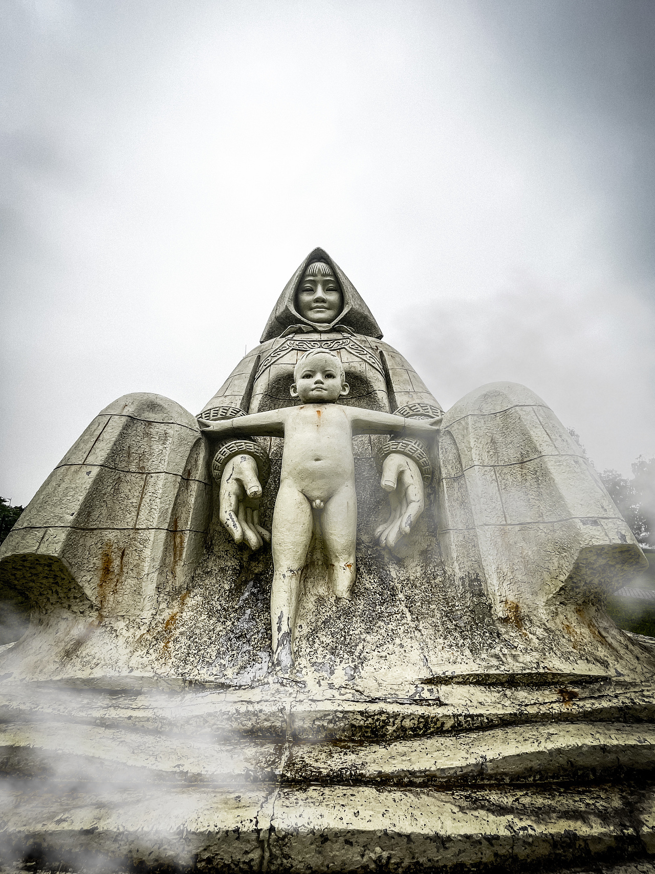 iphone-梁明诚雕塑园