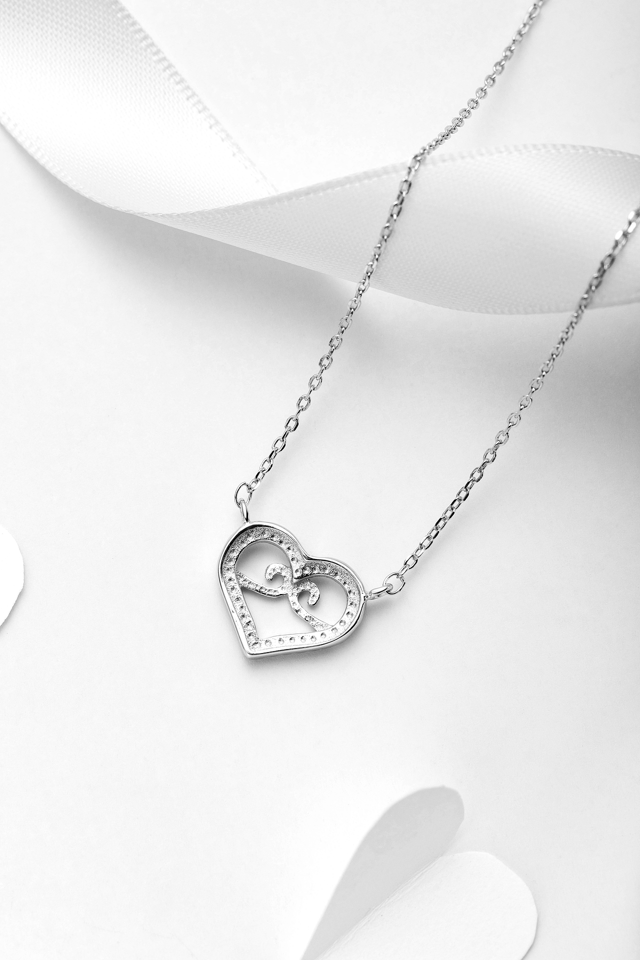 首饰银饰品项链拍摄（图ZMTMzNzExMzIw） - 产品摄影 - 站酷设计师何以朱颜原创素材 - 站酷ZCOOL