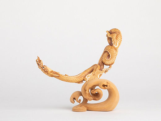 根付作品•龙虎斗