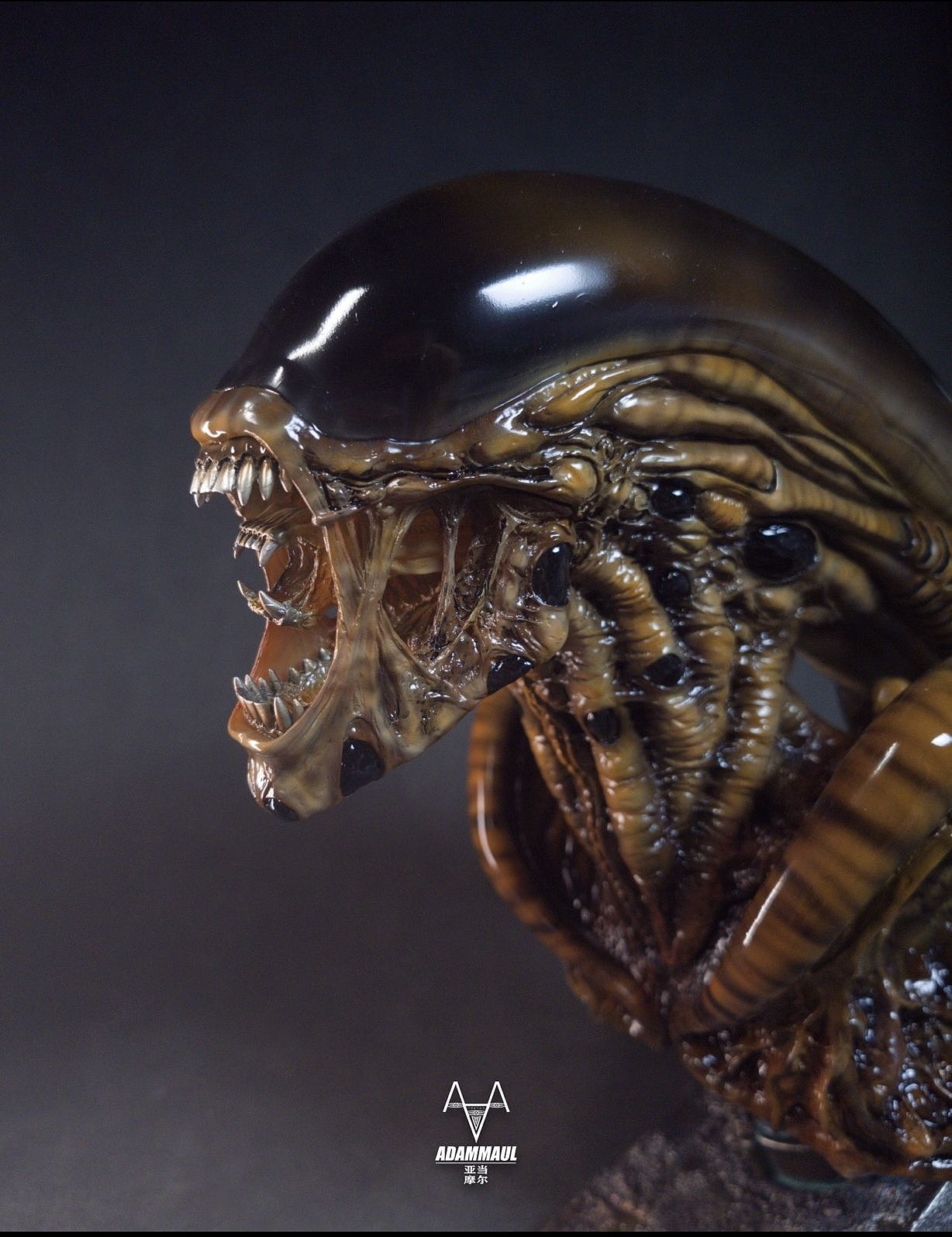 异形雕像涂装完成品