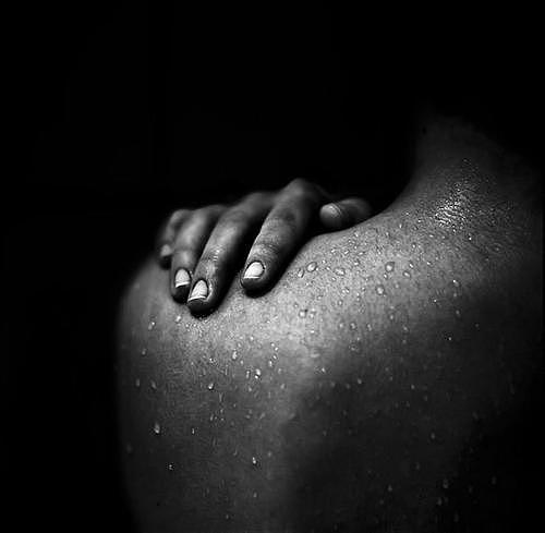 肩膀（图ZOTcyNTA1OTY=） - 产品摄影 - 站酷设计师泡沫之夏o原创素材 - 站酷ZCOOL