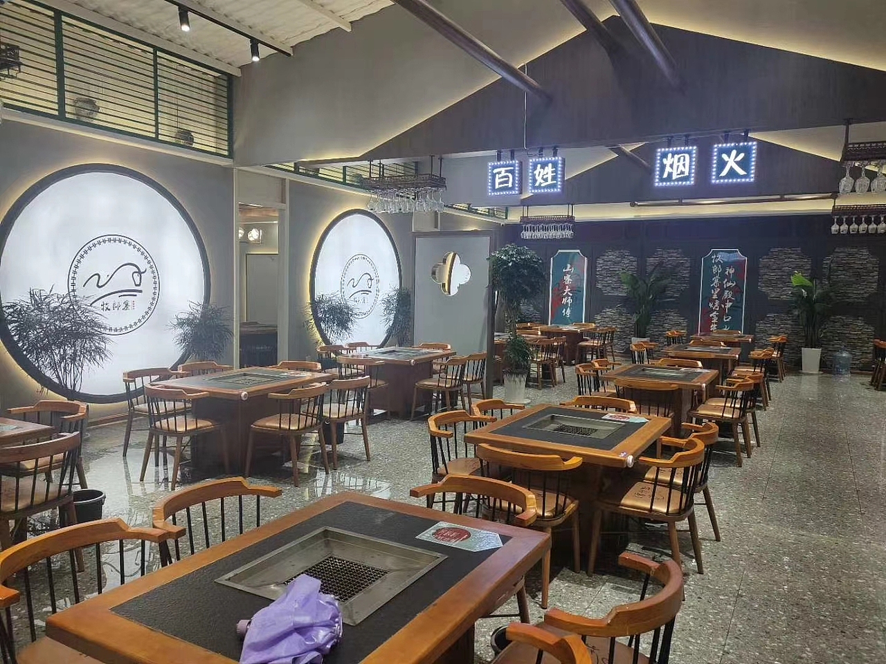 中式大山寨现代餐厅（图ZMjMxMDc2MTg4） - 家装设计 - 站酷设计师Z64309726原创素材 - 站酷ZCOOL