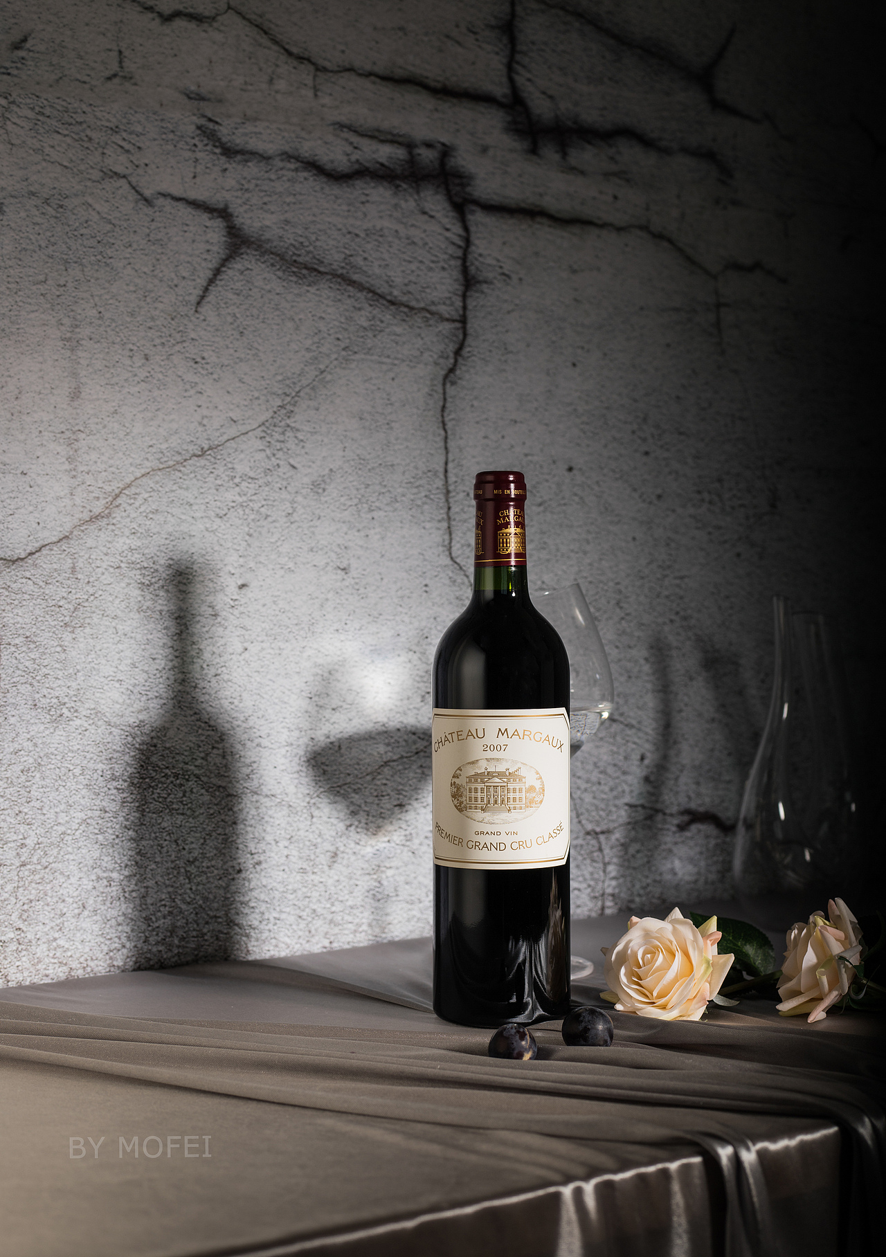 2019.12月名庄红酒拍摄（灰暗调）（图ZMTkxMjU4MjM2） - 产品摄影 - 站酷设计师周芊墨moon原创素材 - 站酷ZCOOL
