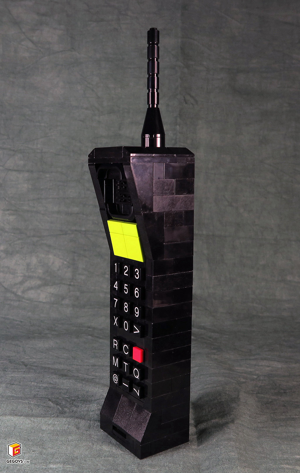 乐高版 任天堂红白机&复古彩色电视机、大哥大、太空船