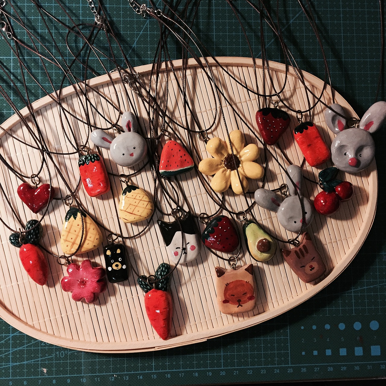 思葱做的粘土手工（图ZODM4MDU2MjQ=） - 工艺品设计 - 站酷设计师铁头葱葱原创素材 - 站酷ZCOOL