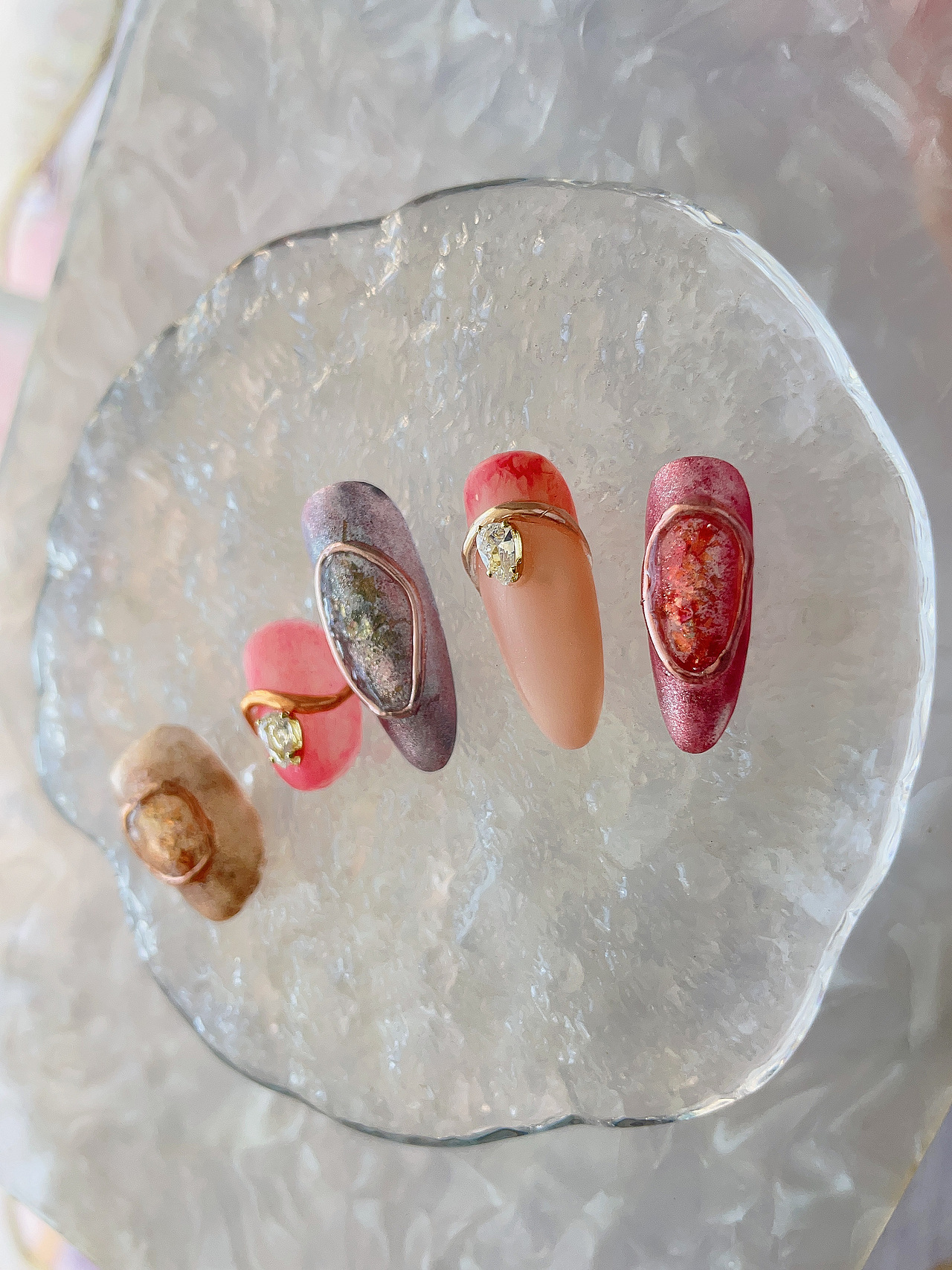 站在绝望的边缘~