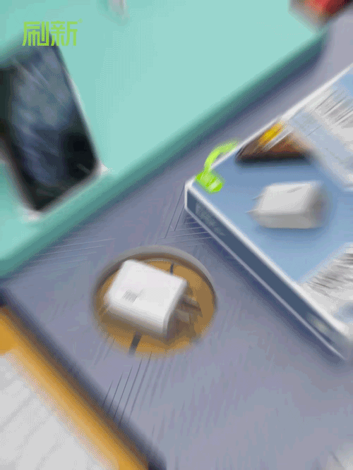 【闪充充电头】产品视觉动态设计（图ZMjExNjg1Njky） - Motion Graphic - 站酷设计师临癫2333原创素材 - 站酷ZCOOL