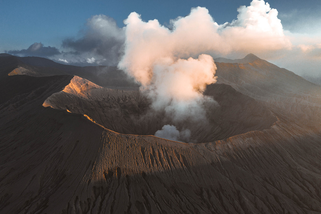 富士山火山口图片素材-编号27412166-图行天下