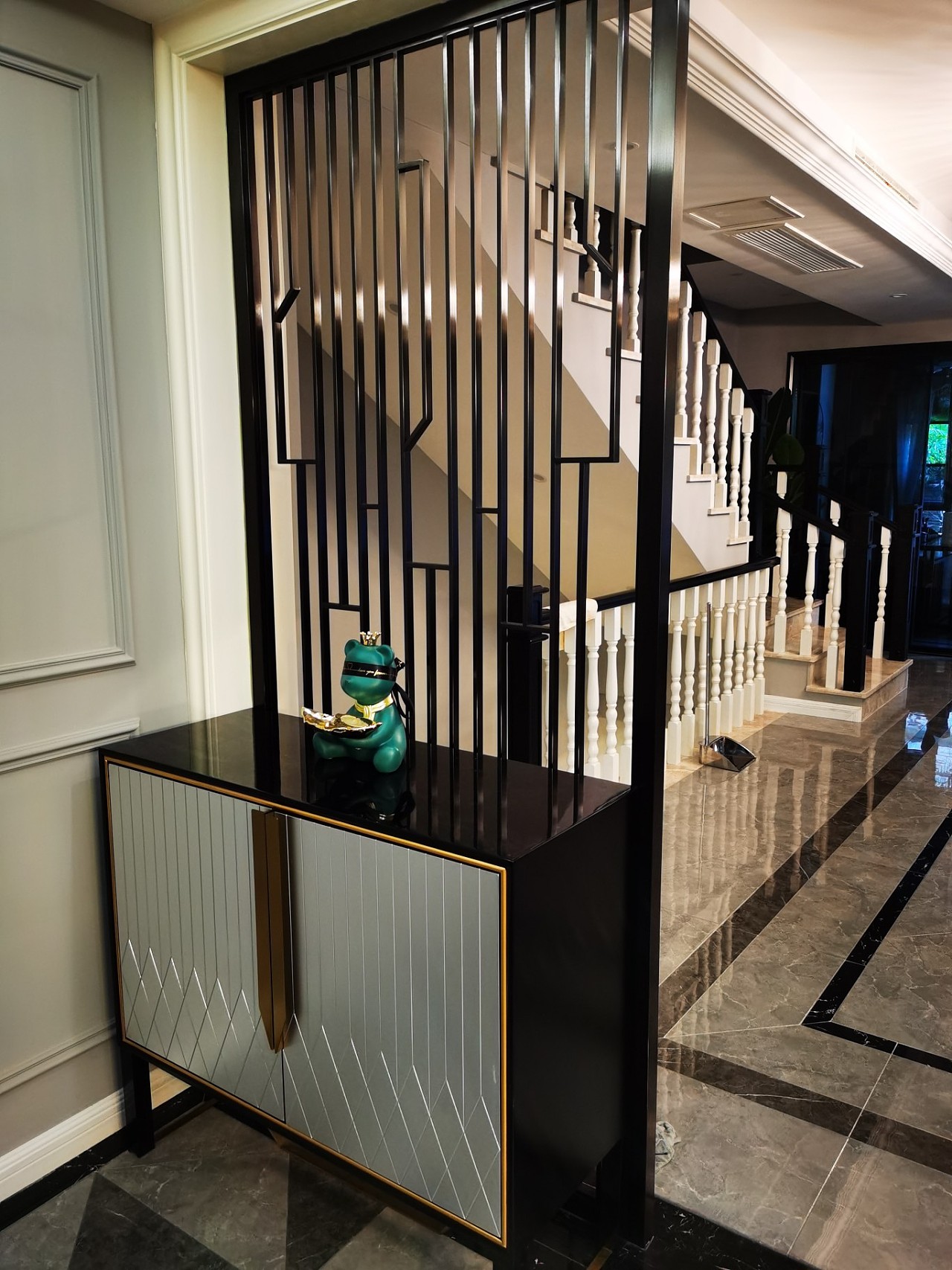 不锈钢屏风,金属开放柜,组合柜,灯光置物柜,落地柜|空间|家装设计