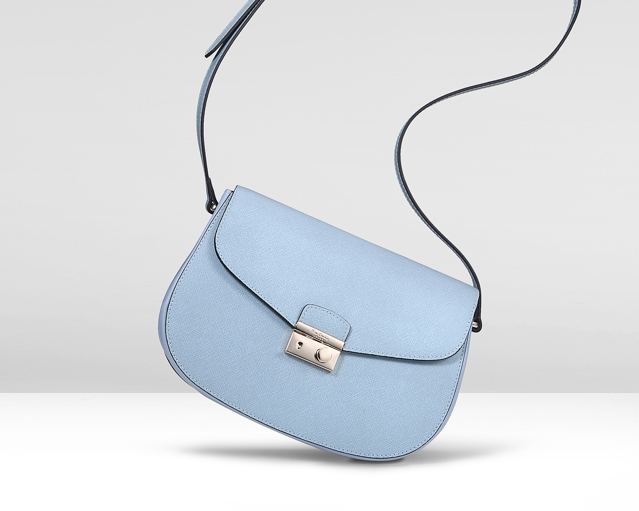 皮尔卡丹女包摄影