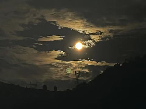 天地万象，日月同光