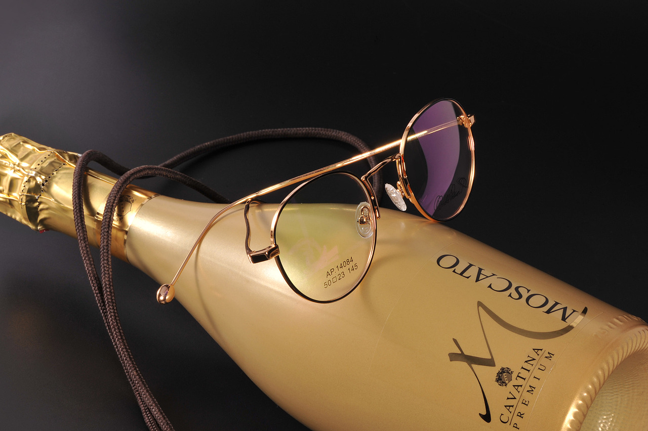 眼镜产品静物拍摄/花雨伞/二（图ZODQzNTg2MDg=） - 产品摄影 - 站酷设计师辛小锤原创素材 - 站酷ZCOOL