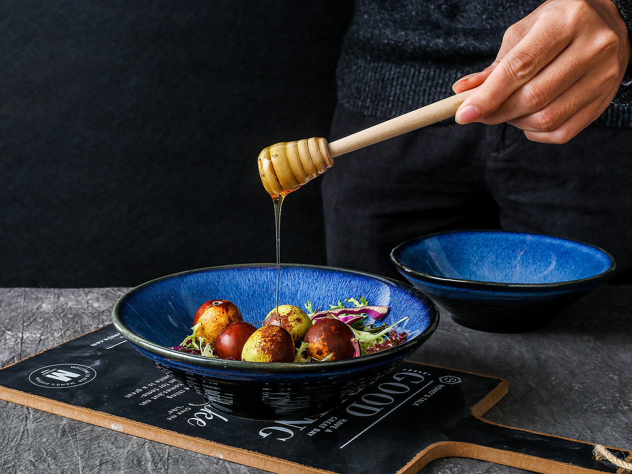 陶瓷面碗 厨房用品 暗调 （日用陶瓷产品摄影）（图ZMjAxMjIyOTY0） - 产品摄影 - 站酷设计师时途原创素材 - 站酷ZCOOL