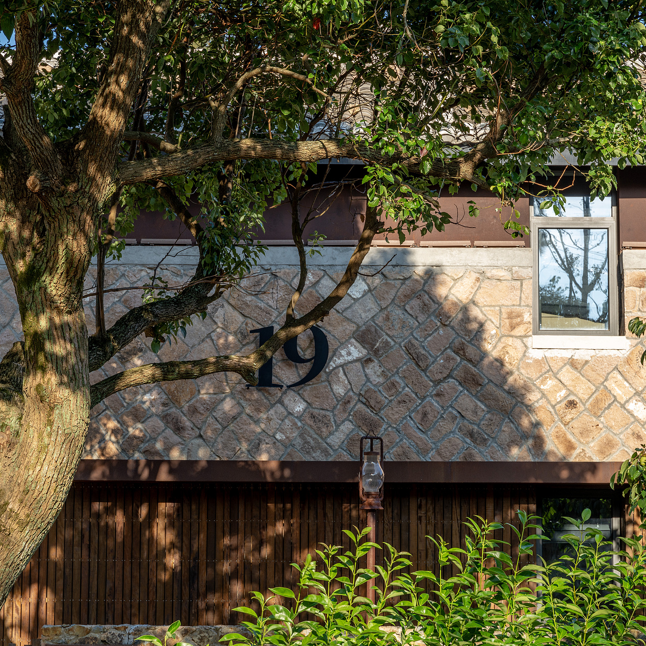 海邊的石頭酒店（圖ZMzUyMjk2Nzk2） - 環(huán)境/建筑攝影 - 站酷設(shè)計(jì)師驚風(fēng)wjf原創(chuàng)素材 - 站酷ZCOOL