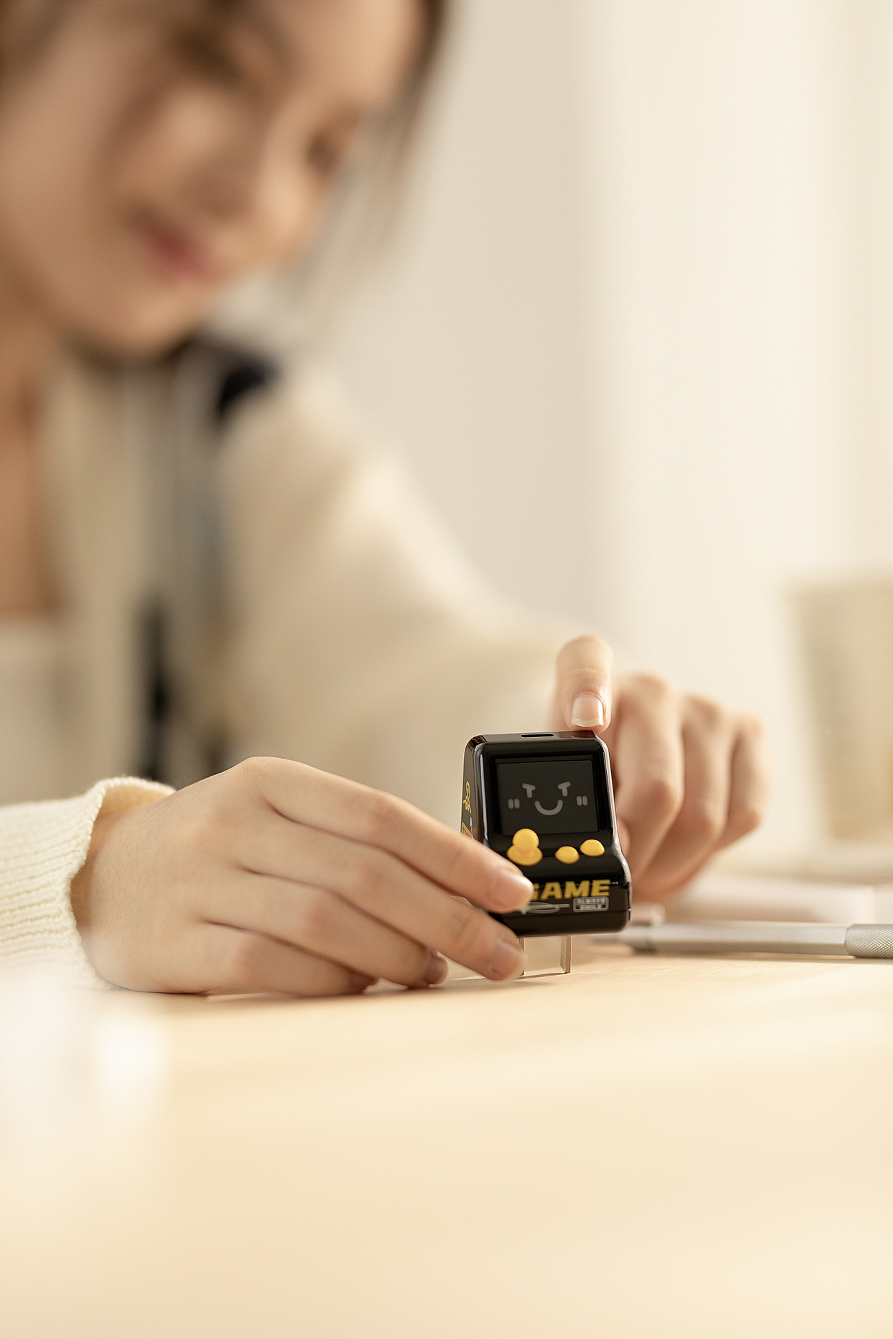 随手拍丨黄油猫PD充电器（图ZMzI2NDU5Mzg4） - 其他摄影 - 站酷设计师白底图原创素材 - 站酷ZCOOL