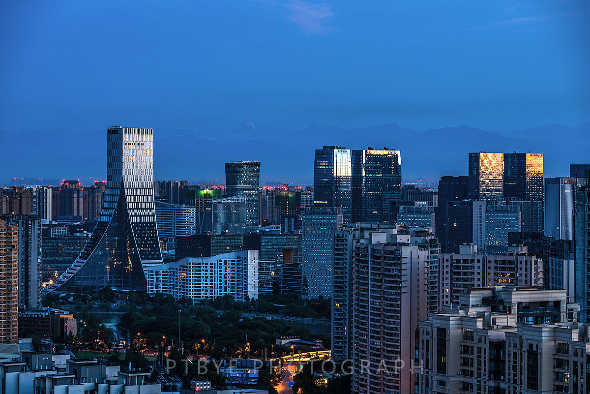 8月蓉城，雪山与穿月（图ZMjY5Nzk2ODQ0） - 风光摄影 - 站酷设计师Ptbye原创素材 - 站酷ZCOOL