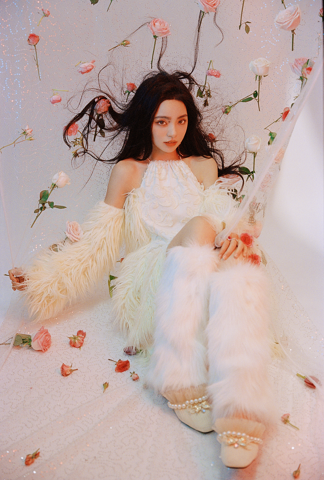 韩系画报|胶片|她好像好看到犯规了吧💐