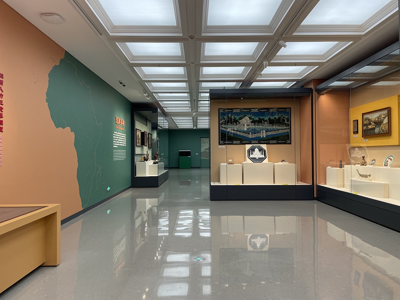 党和国家领导人外交活动礼品展（图ZMjczNzY1MzY4） - 展陈设计 - 站酷设计师DesiXuly原创素材 - 站酷ZCOOL