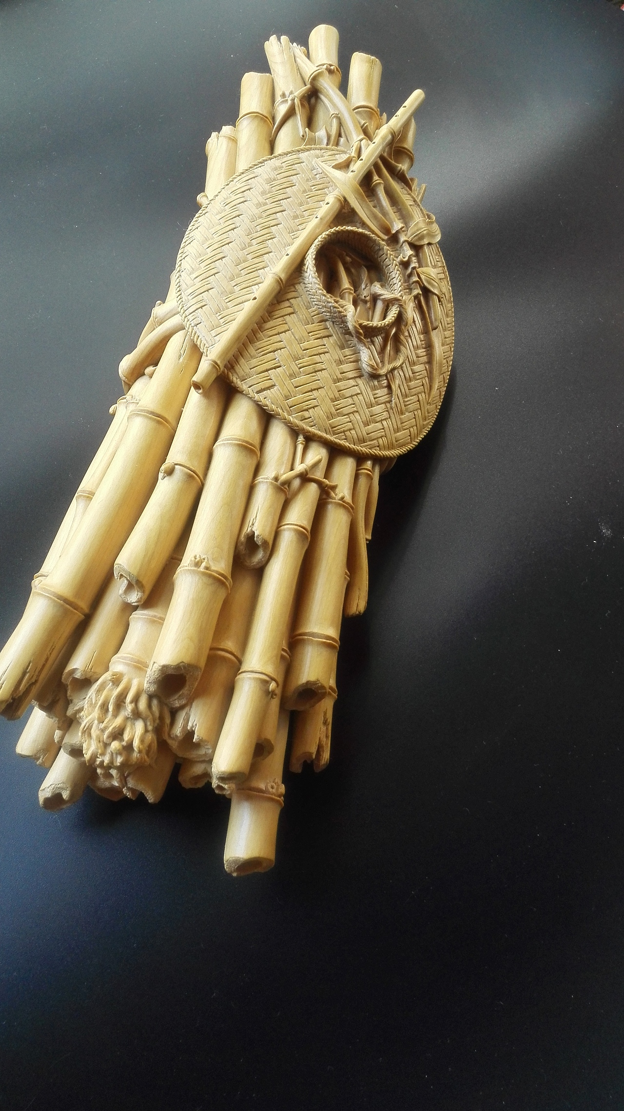 小葉黃楊木雕捆竹鎮(zhèn)紙（圖ZNzc0MTQ5MTY=） - 工藝品設(shè)計(jì) - 站酷設(shè)計(jì)師文心雕蟲原創(chuàng)素材 - 站酷ZCOOL