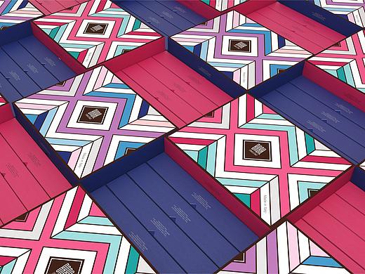 【8R8R】意大利女士内衣包装 by 澜帝（天津）品牌设计