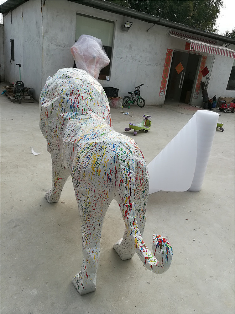 定制玻璃钢防石头狮子雕塑酒店门口景观摆件形象吉祥物