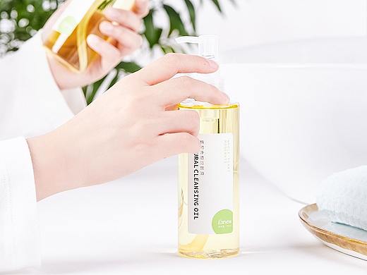 美妆拍摄-植物卸妆油（个人主页-ZMzQ5NzgzODA=） - 产品摄影 - 站酷设计师白胡子视觉原创素材 - 站酷ZCOOL