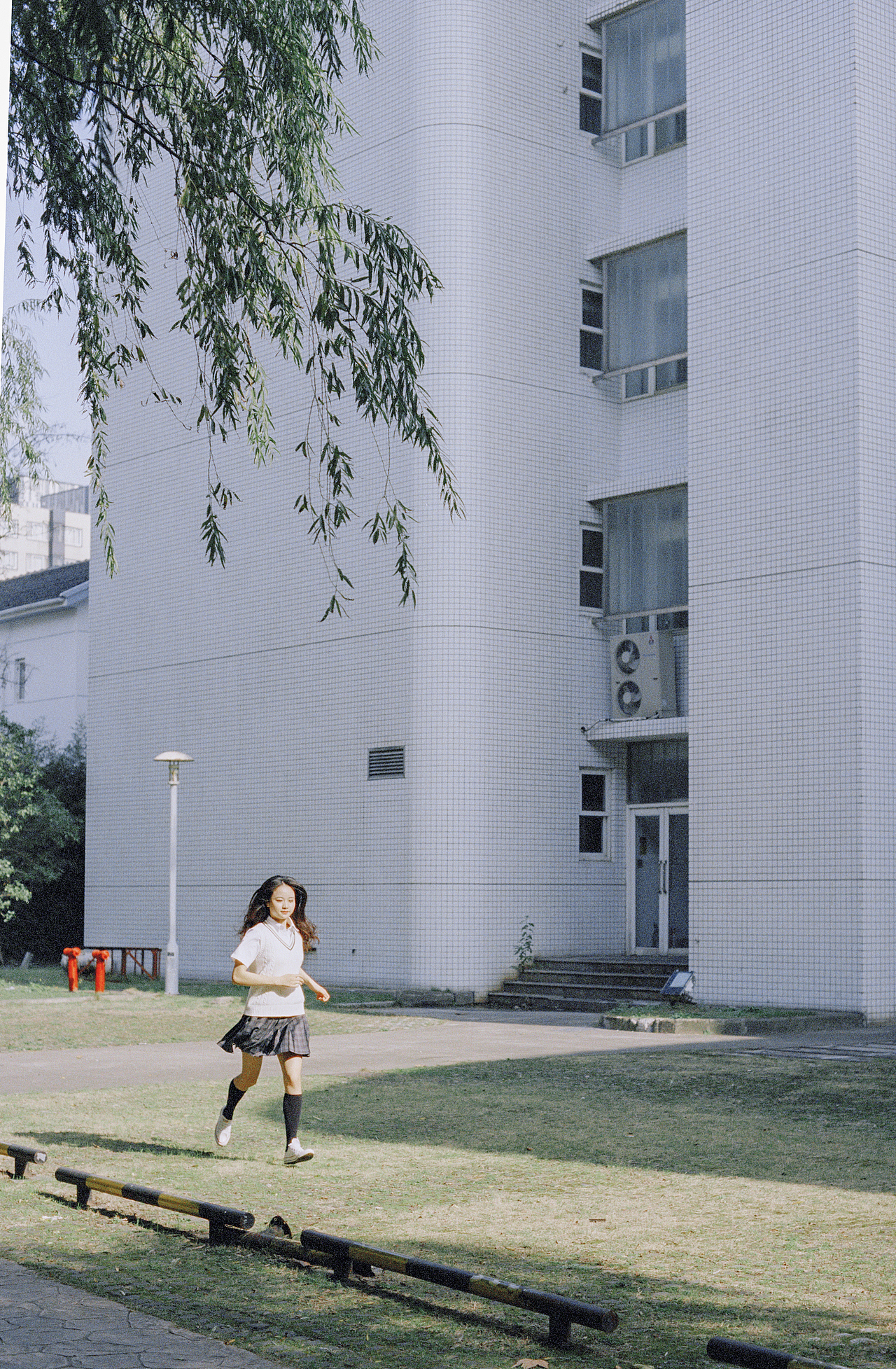 蓝色与黄色（图ZMTQyMjM2MzI4） - 人像摄影 - 站酷设计师zZhaoYue原创素材 - 站酷ZCOOL