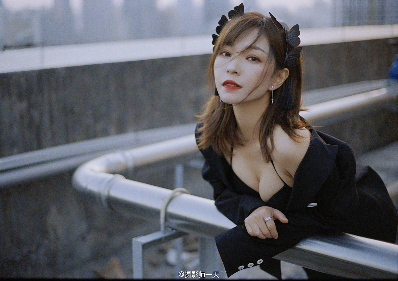 天台（图ZMjM2OTM2MjU2） - 人像摄影 - 站酷设计师摄影师一天原创素材 - 站酷ZCOOL