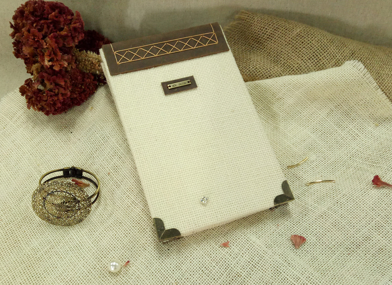 手工书籍设计（图ZNzIwNzU1MjA=） - 手办/模玩 - 站酷设计师我是摩羯座小妞原创素材 - 站酷ZCOOL