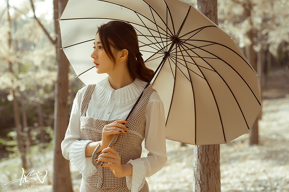 【有映画】挽秋（图ZOTYxODczMjQ=） - 人像摄影 - 站酷设计师游弋YOUYI原创素材 - 站酷ZCOOL