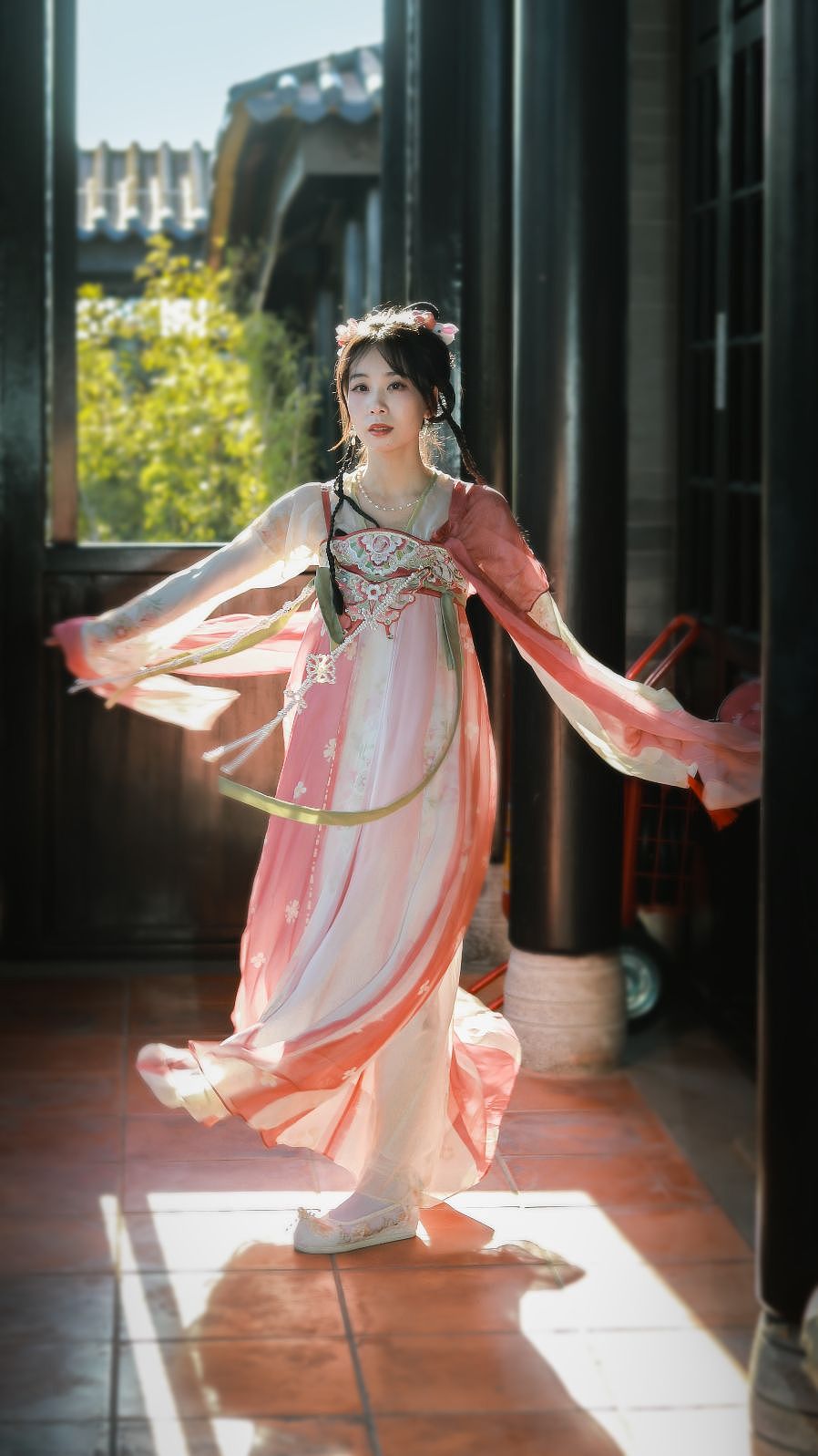 广州新文化馆汉服（图ZMzU1Mjc0ODE2） - 人文/纪实摄影 - 站酷设计师紫禁陳Chen原创素材 - 站酷ZCOOL