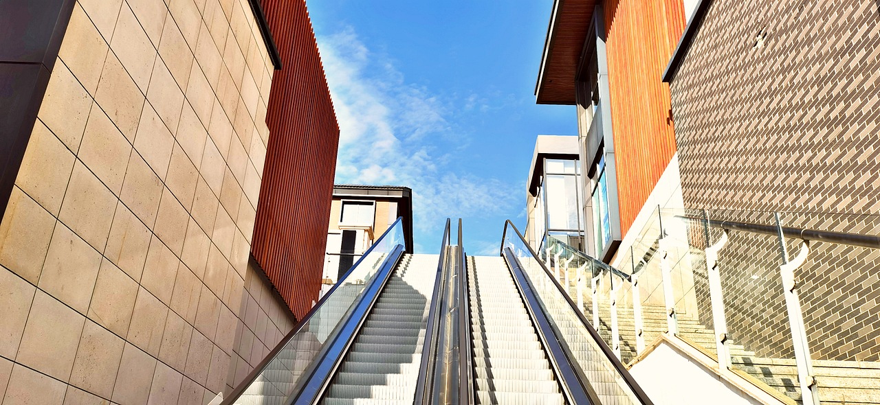 初春的滇池小鎮(zhèn)（圖ZMjkyMTIzMTMy） - 環(huán)境/建筑攝影 - 站酷設計師做設計的云木原創(chuàng)素材 - 站酷ZCOOL