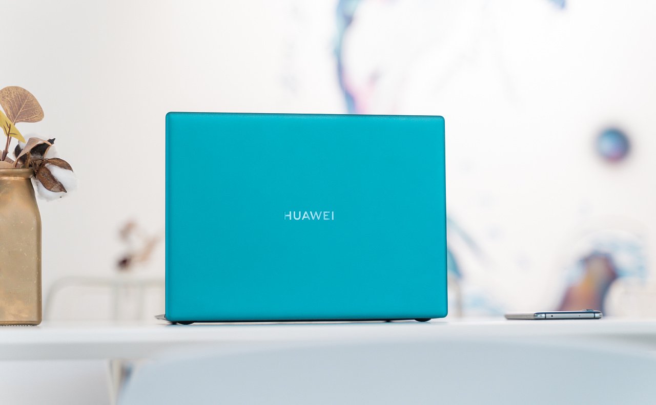 华为matebook x 青山黛