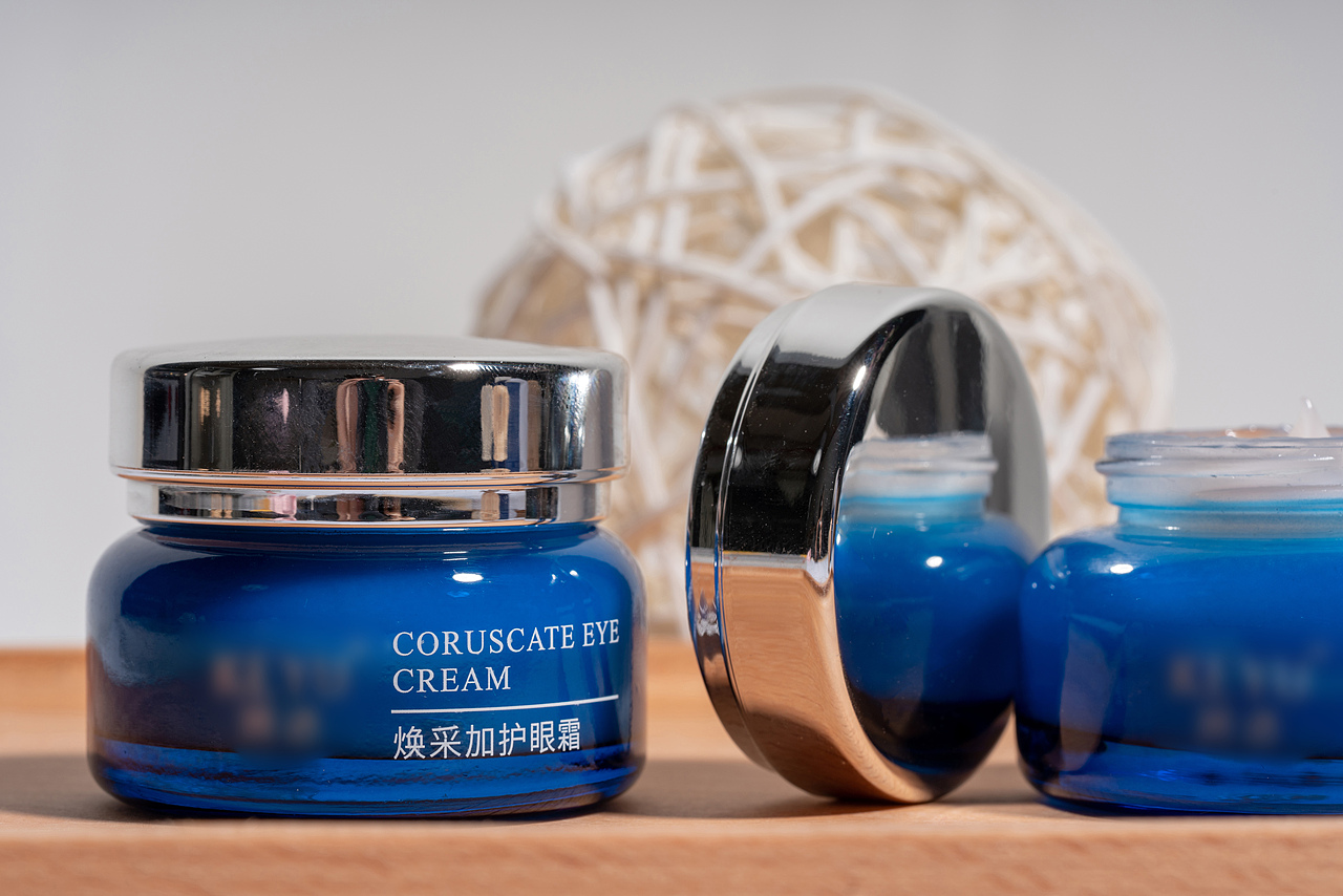 眼霜（图ZMTYyNjgzNzIw） - 产品摄影 - 站酷设计师咸鱼不是咸鱼原创素材 - 站酷ZCOOL