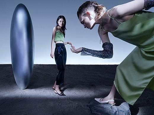 思加图 拍摄 #走自己的路 做最帅的妞（个人主页-ZNDU2Nzk1MzI=） - 人像摄影 - 站酷设计师KK爱吃樱桃原创素材 - 站酷ZCOOL