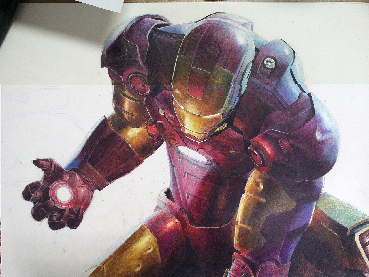 这里用了马克笔来塑造一下盔甲的精细感,太重的颗粒感会影响效果.