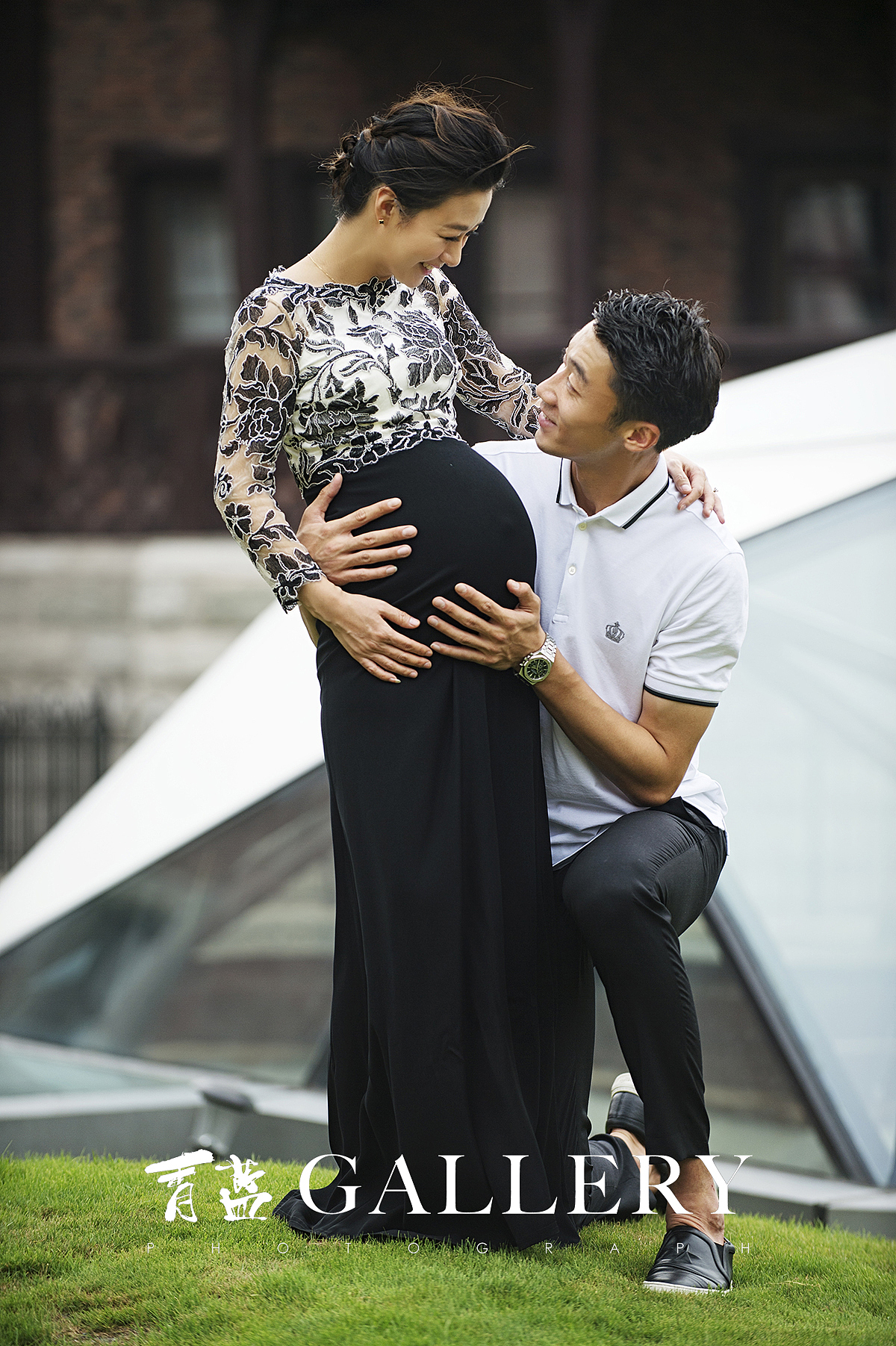 天津权健足球队队长张鹭与辽宁卫视当家主持人密密孕妇照