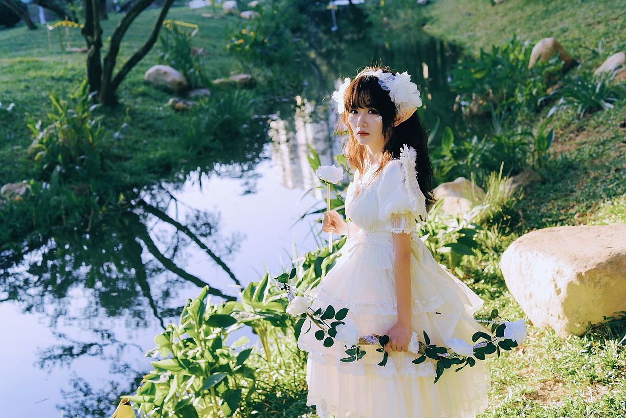 我与神明画押 赌你心动一刹